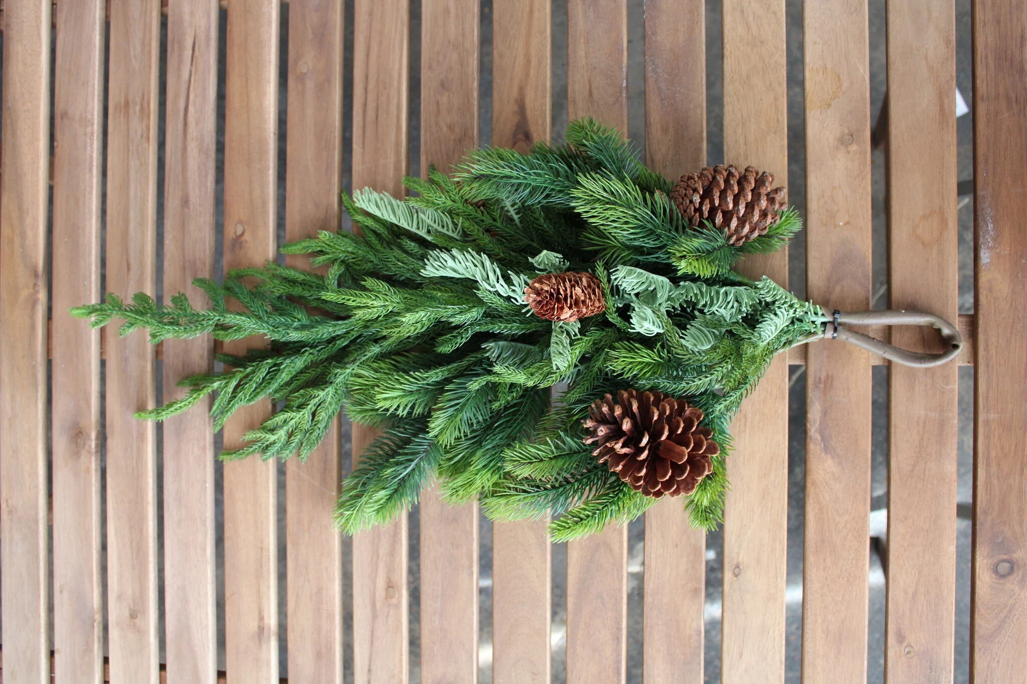27” Real Touch Norfolk/Spruce/Juniper Teadrop - Image 2