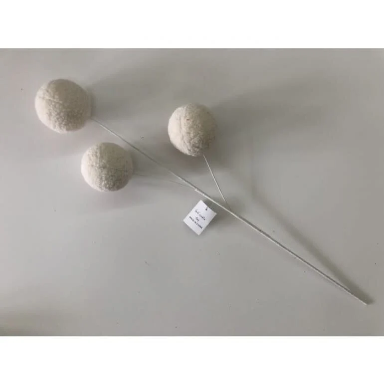28” Sweater Ball Spray