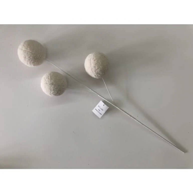 28” Sweater Ball Spray - Image 3