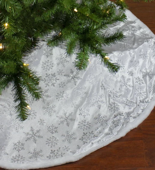 48" Silver and White Snowflakes Christmas Tree Skirt