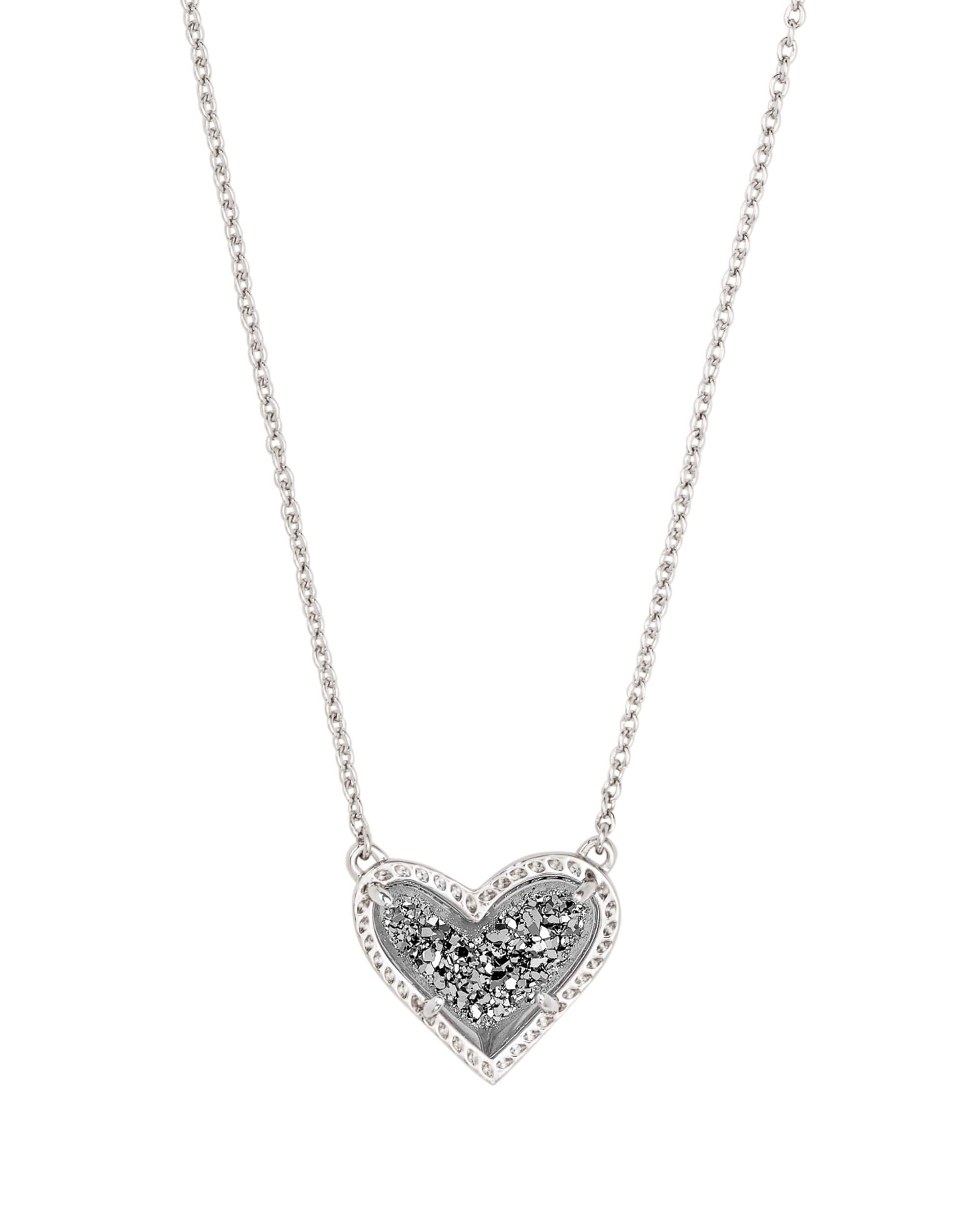 Ari Heart Short Pendant Necklace - Image 21