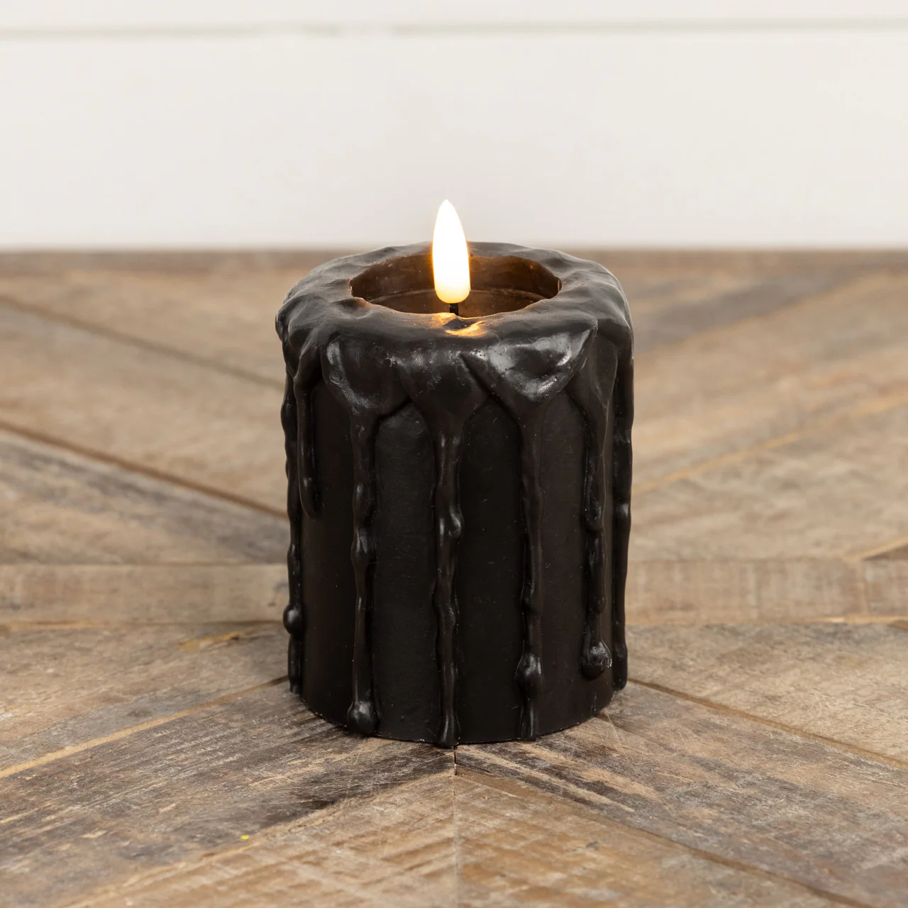 Black 3D Flame Pillar Candle - Image 6