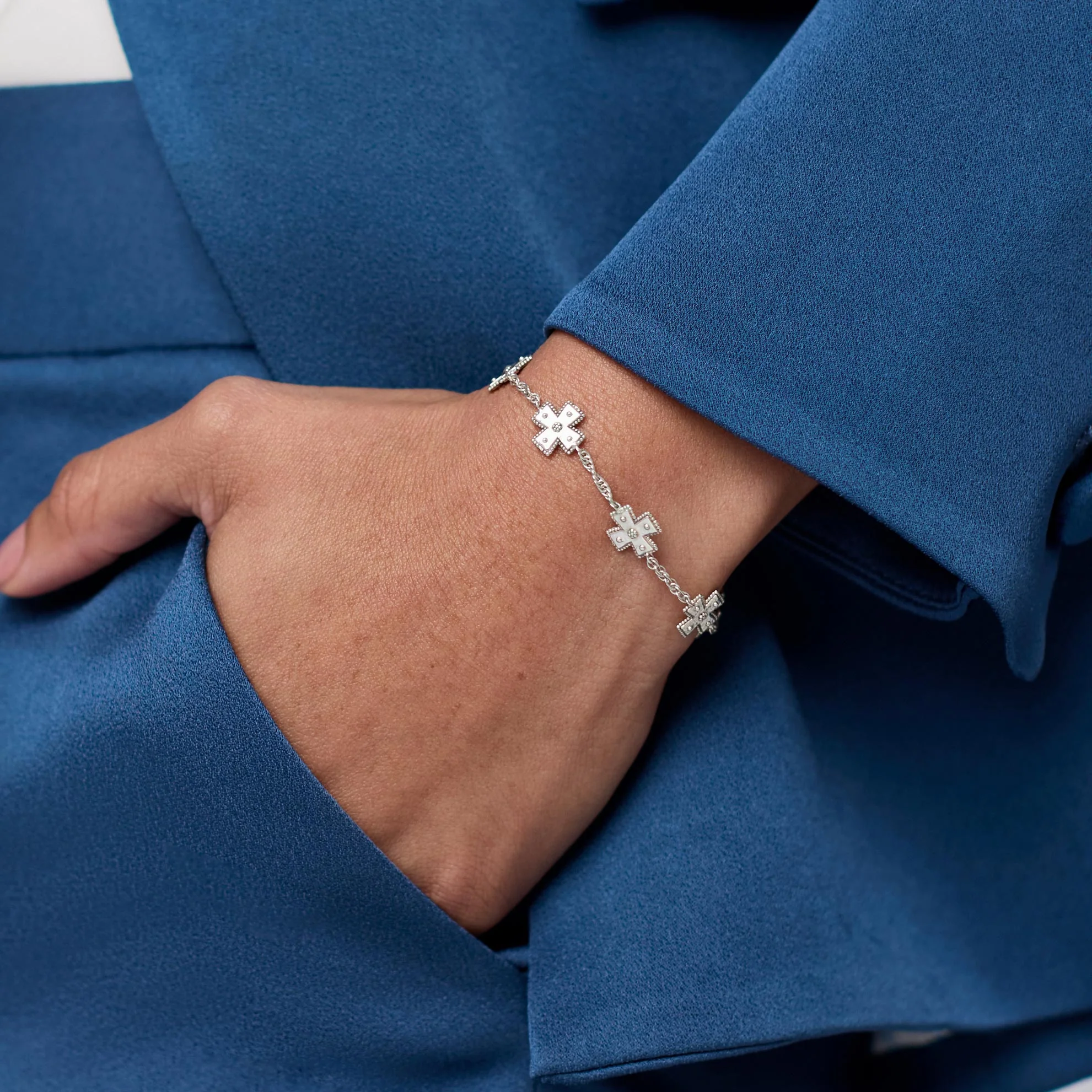 Canterbury Delicate Bracelet Silver - Image 2