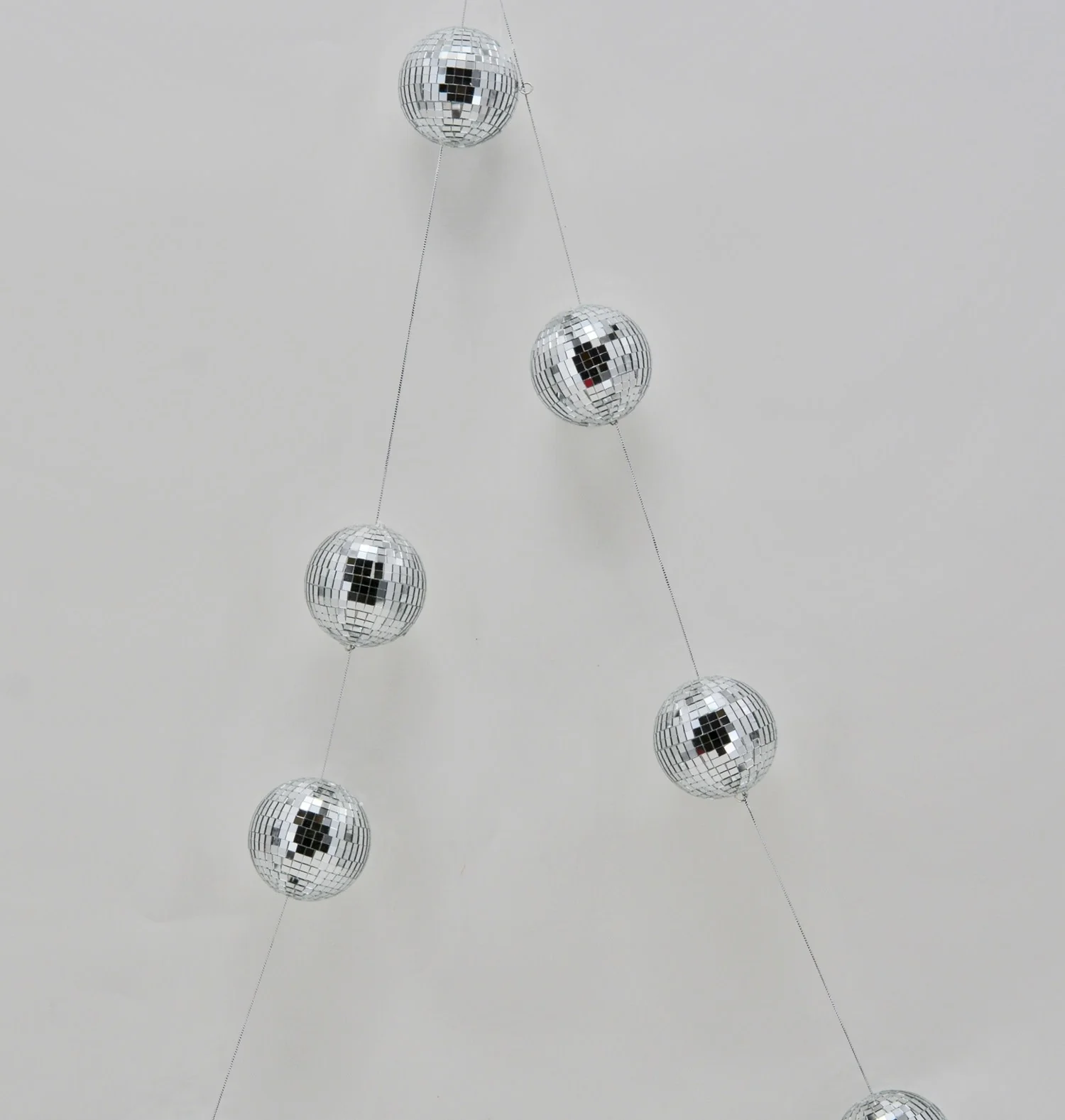 Christmas Ornament Garland Silver - Image 2