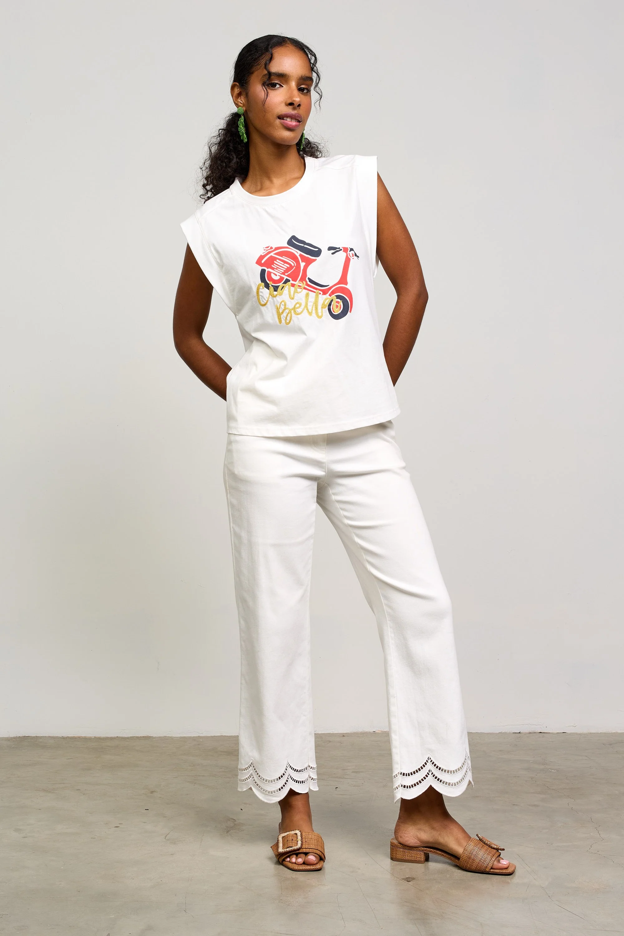 Ivy Sleeveless Graphic Shirt With Embroidery - Image 6