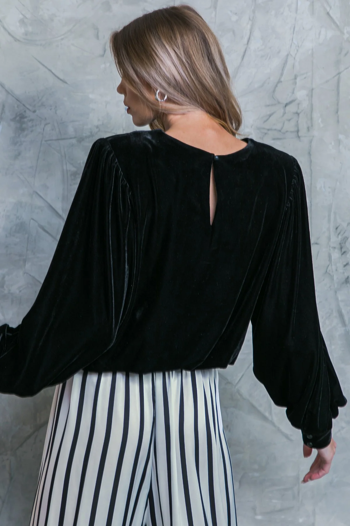 Jenny Velvet Top - Image 2