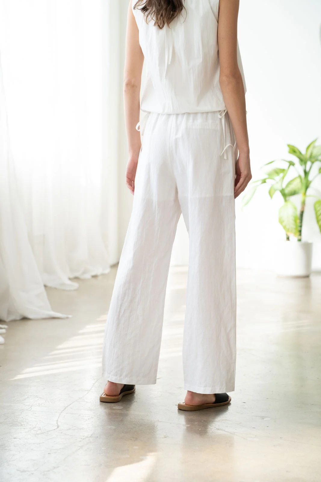 Laura Elastic Waist Wide-Leg Linen Pants - Image 10