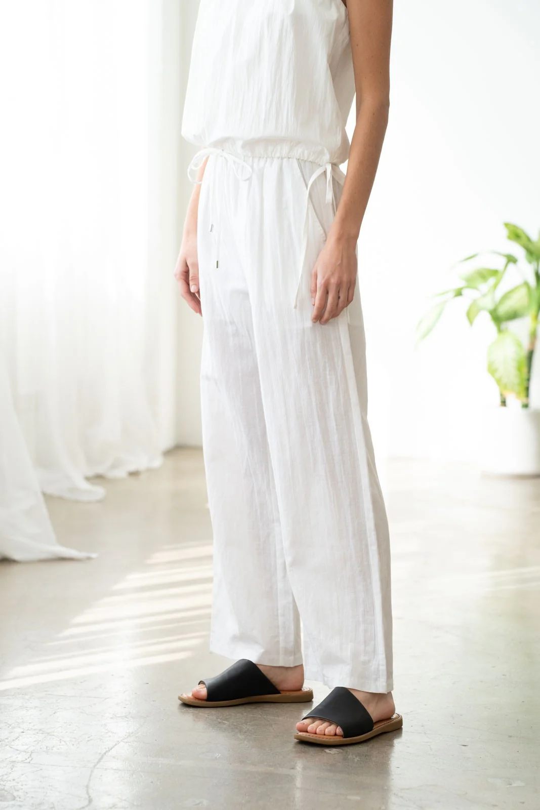 Laura Elastic Waist Wide-Leg Linen Pants - Image 11