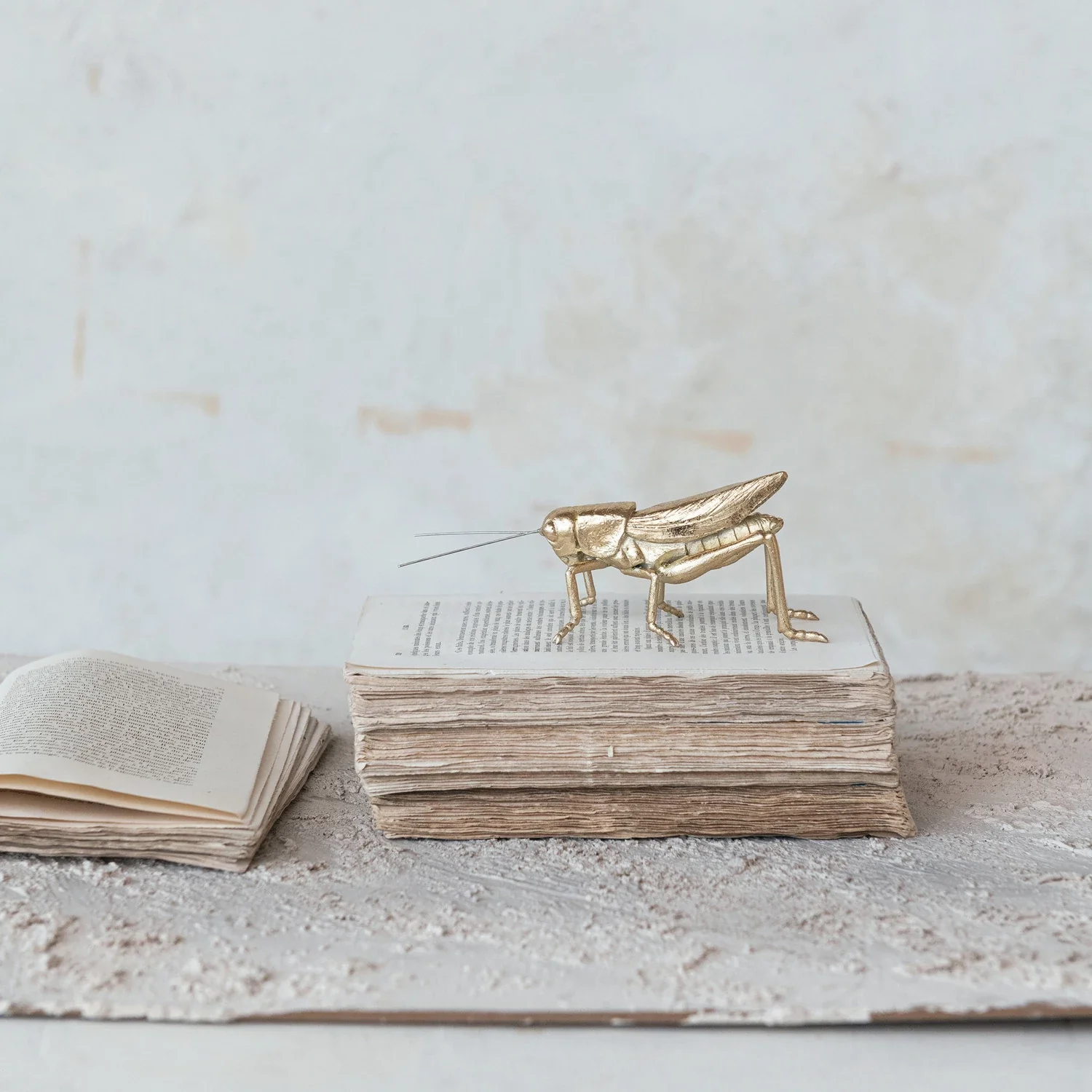 Resin & Metal Grasshopper - Image 4