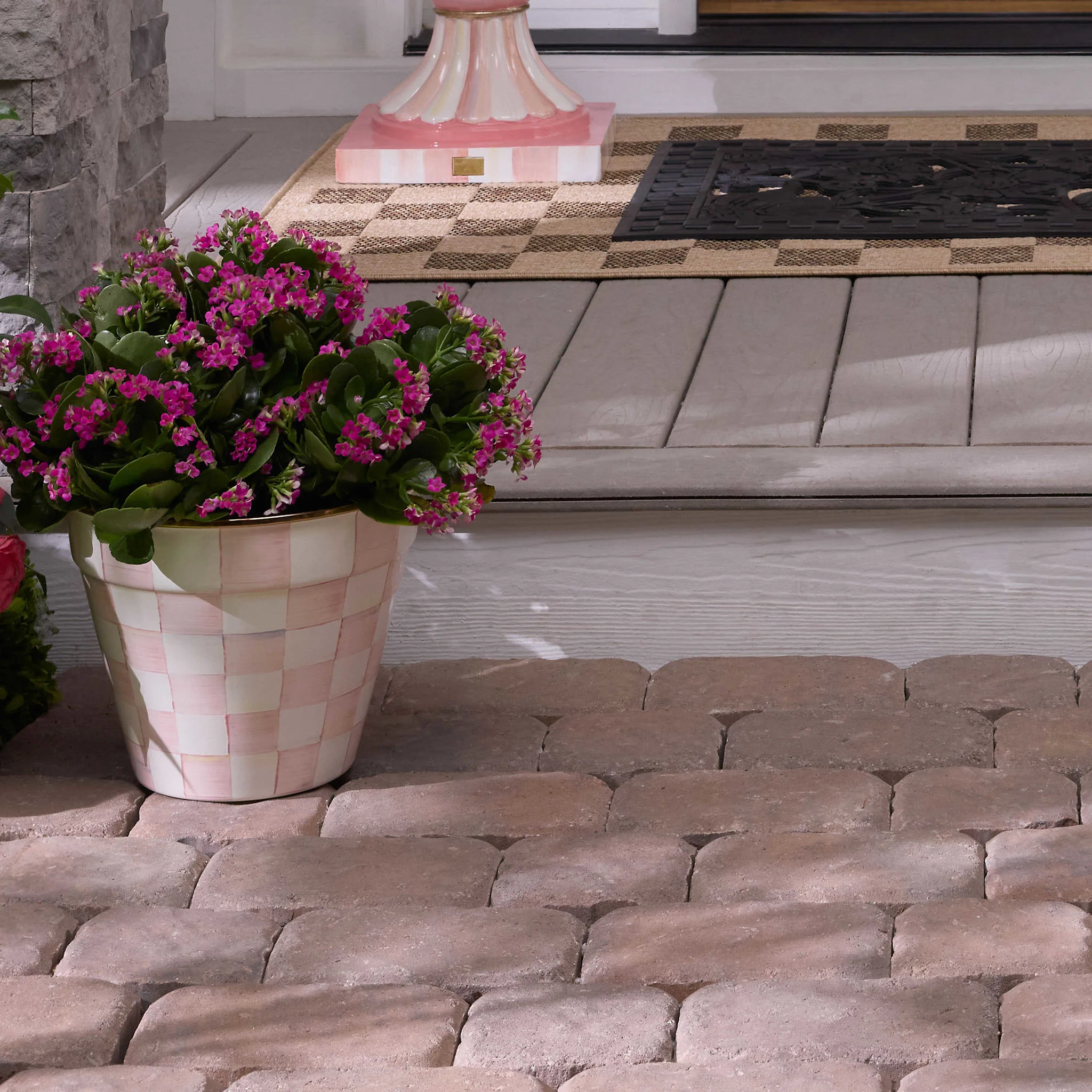 Rosy Check Extra Large Garden Pot - Image 4