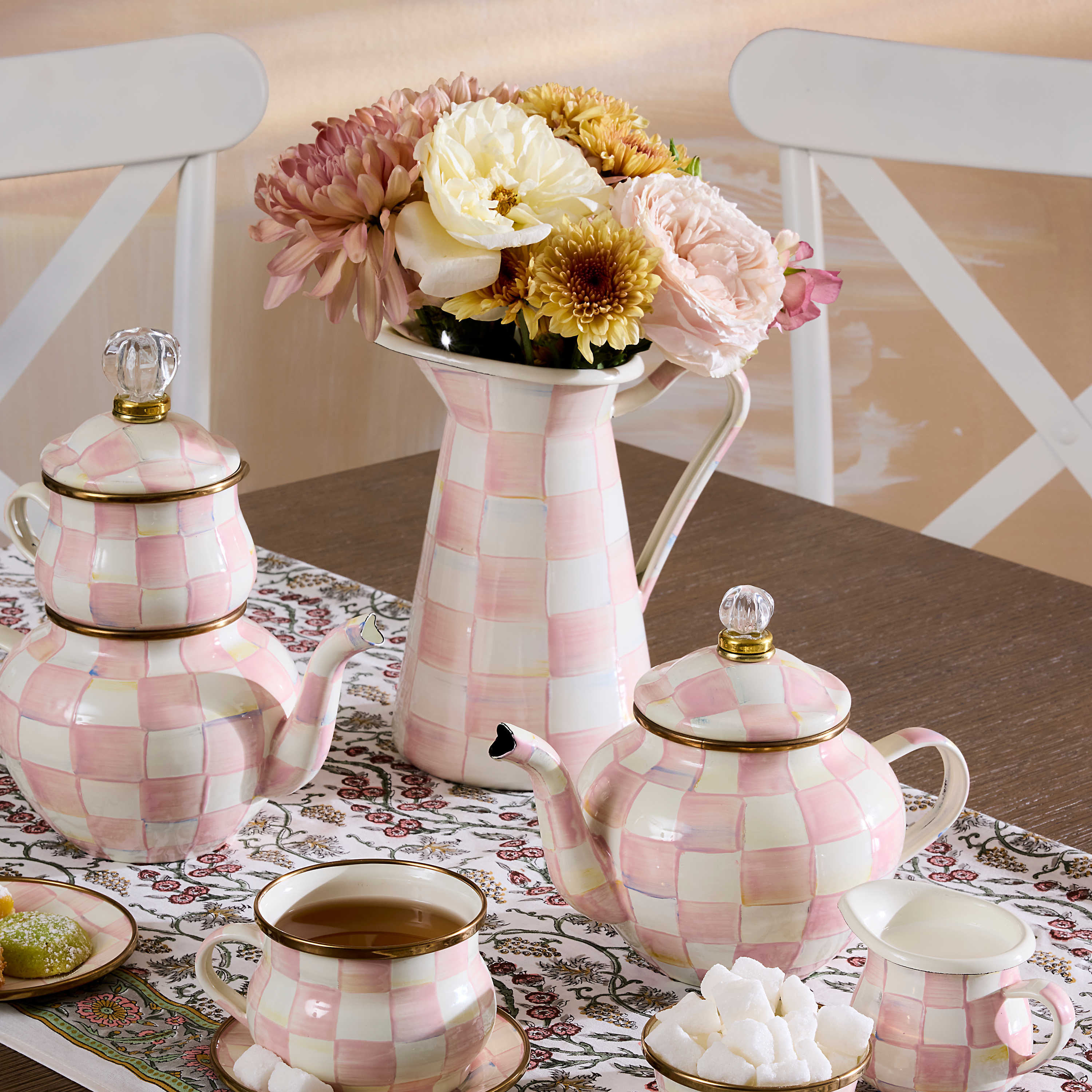Rosy Check Medium Practical Pitcher - Image 4