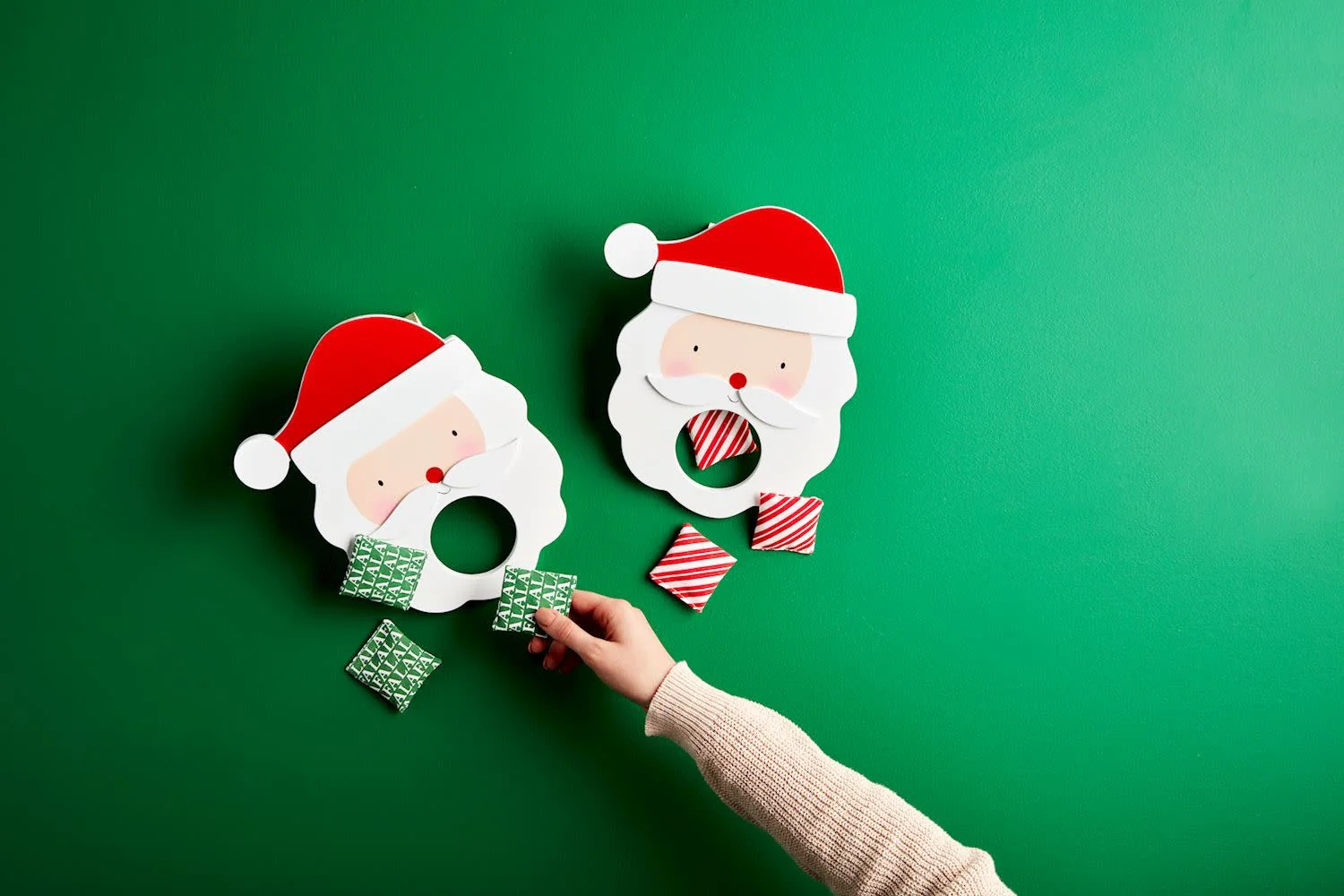 Santa Bag Toss Game - Image 2