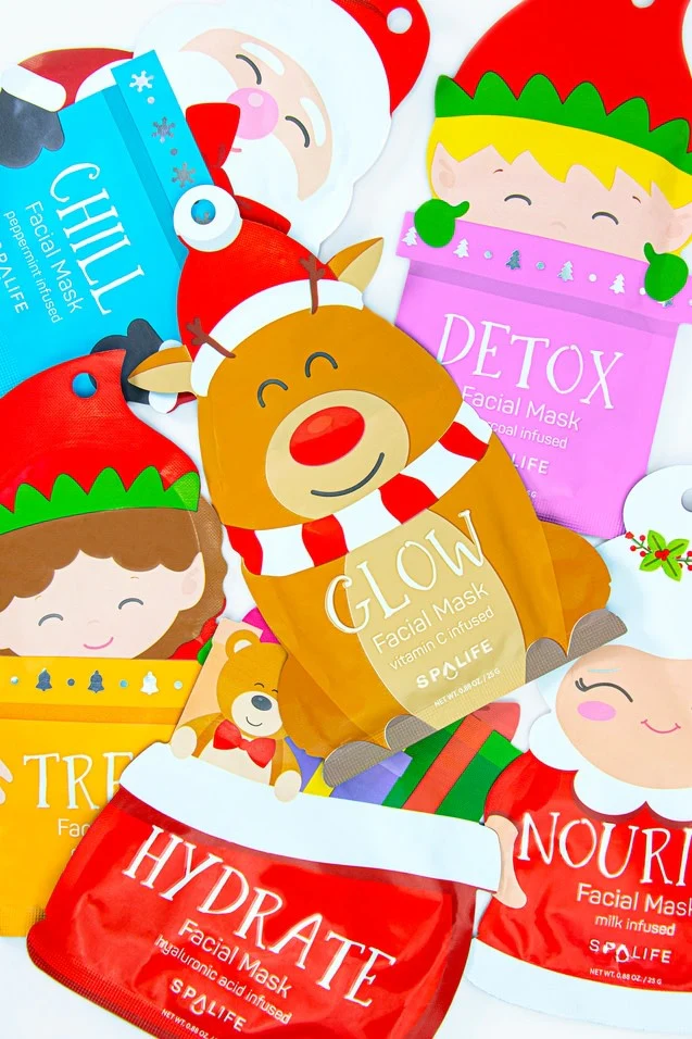 Santa's Squad 6 Piece Sheet Mask Gift Set - Image 2