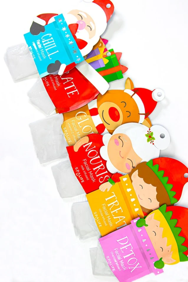 Santa's Squad 6 Piece Sheet Mask Gift Set - Image 3