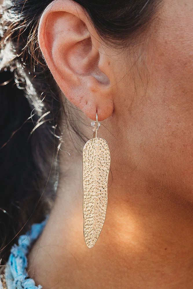 Steffany Hammered Leaf  2"