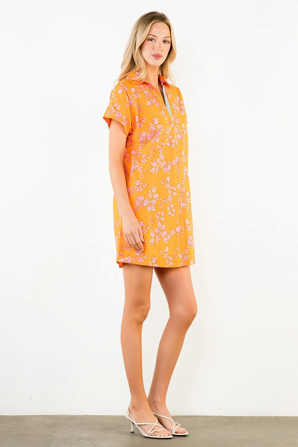 Thea Short Sleeve Floral Pattern V-neck Dress - Image 2