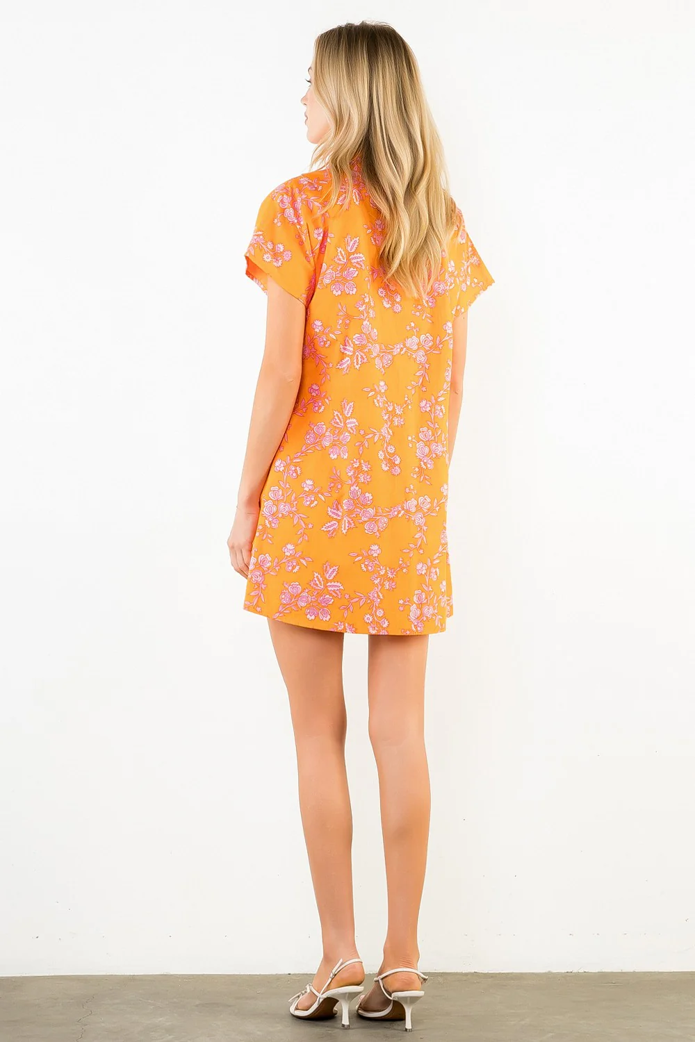 Thea Short Sleeve Floral Pattern V-neck Dress - Image 3