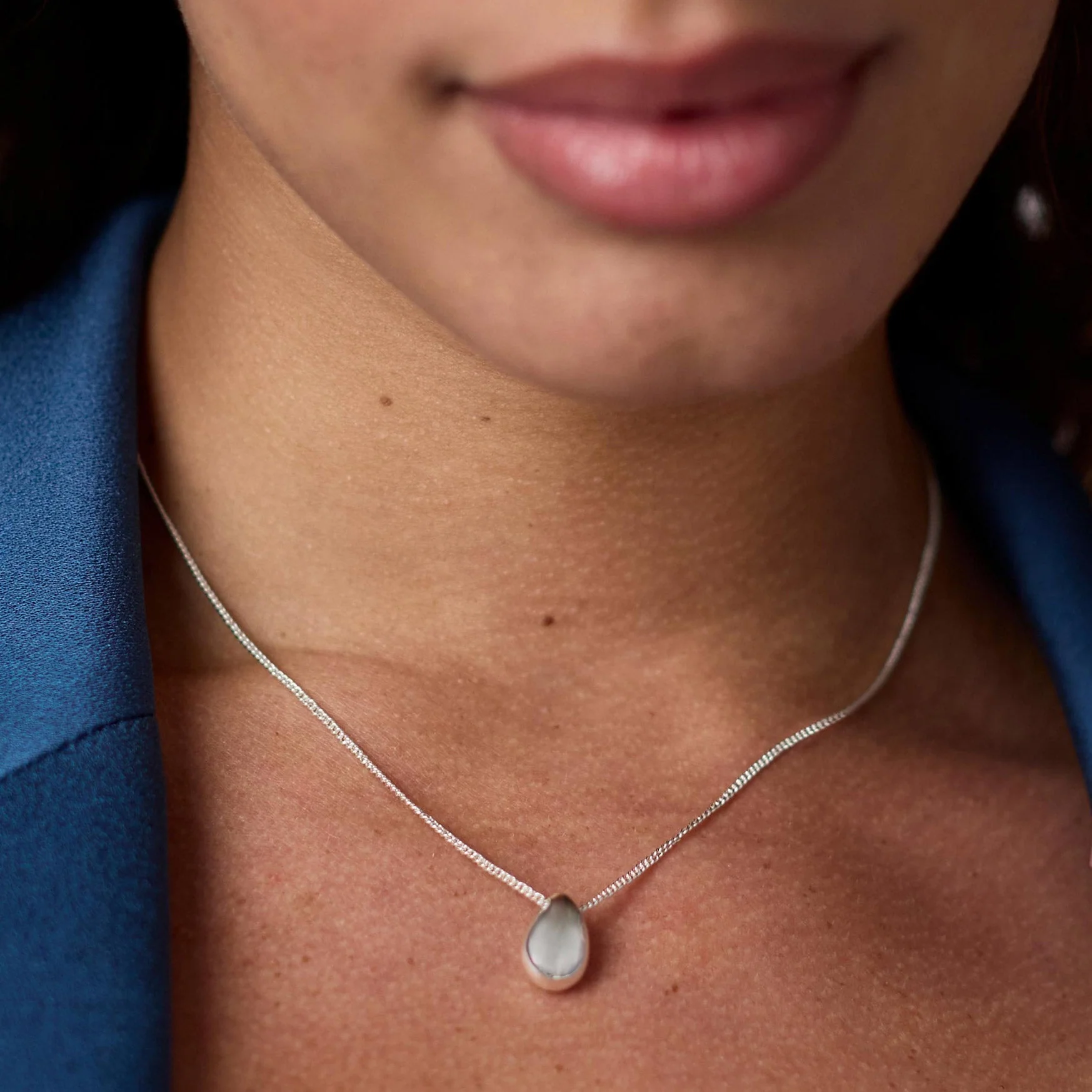 Wave Delicate Necklace Silver - Image 2