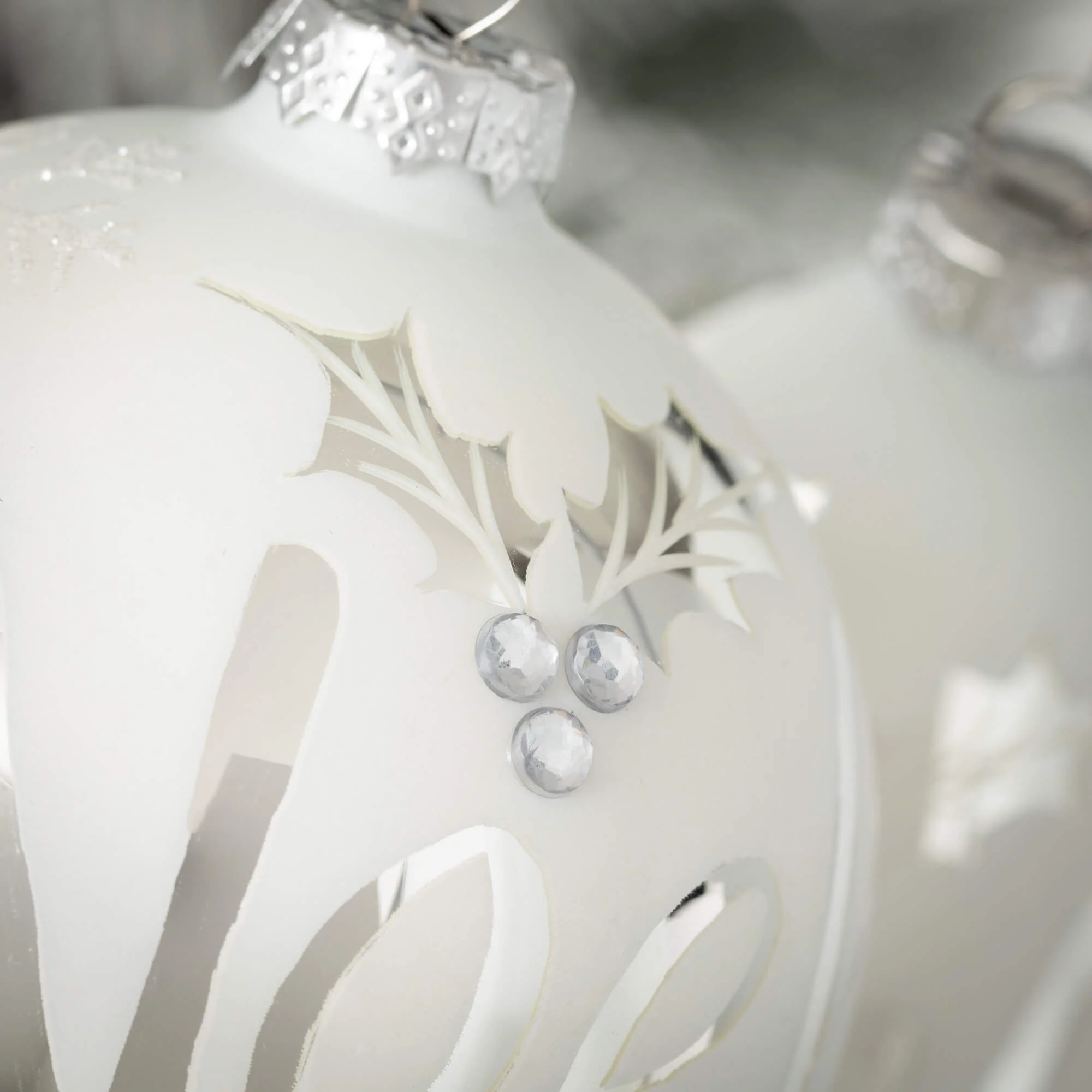 White Silver Noel Ornaments - Image 2